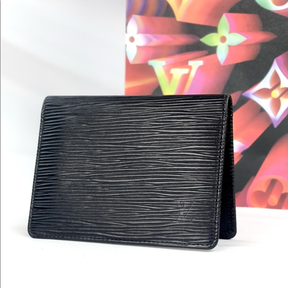 Louis Vuitton Other - 💎AUTHENTIC💎 Louis Vuitton ID Passport Wallet